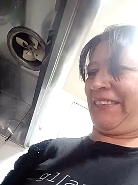 carolina linarez69 online show from October 2025 06:45:02 PM