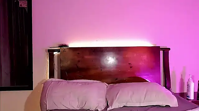 MimiRodriguez online show from December 2024 08:57:02 AM