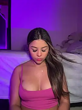 Snapshot of tuckersabrina chatting on March 2025 01:31:02 AM tuckersabrina online show from March 2025 01:31:02 AM