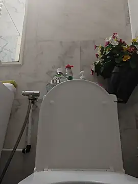 Snapshot of HungJonny99 chatting on October 2025 02:10:01 AM HungJonny99 online show from October 2025 02:10:01 AM