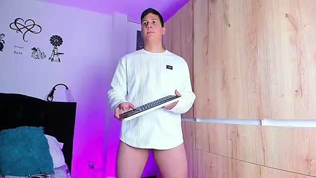 Snapshot of ANDREZALVAREZ chatting on December 2024 06:15:01 AM ANDREZALVAREZ online show from December 2024 06:15:01 AM