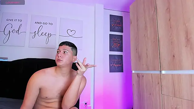 Snapshot of ANDREZALVAREZ chatting on January 2025 06:02:01 AM ANDREZALVAREZ online show from January 2025 06:02:01 AM