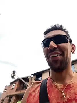 Snapshot of dantedesirexx chatting on January 2025 10:45:01 PM dantedesirexx online show from January 2025 10:45:01 PM