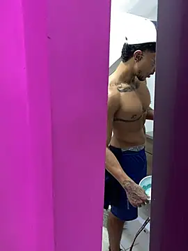 Snapshot of dantedesirexx chatting on January 2025 09:17:02 PM dantedesirexx online show from January 2025 09:17:02 PM