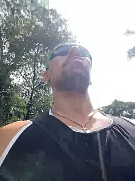 Snapshot of dantedesirexx chatting on February 2025 05:40:02 PM dantedesirexx online show from February 2025 05:40:02 PM