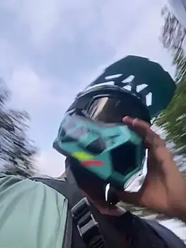 Snapshot of dantedesirexx chatting on February 2025 11:22:01 PM dantedesirexx online show from February 2025 11:22:01 PM