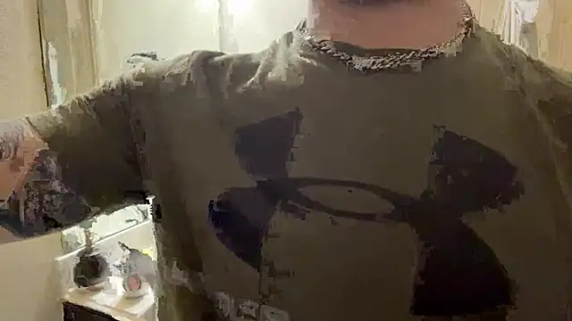 Snapshot of DaddydayDrinkzz chatting on February 2025 08:31:02 PM DaddydayDrinkzz online show from February 2025 08:31:02 PM