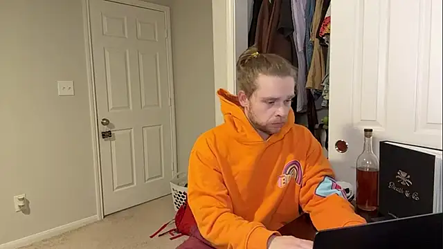 Snapshot of DaddydayDrinkzz chatting on March 2025 06:05:02 AM DaddydayDrinkzz online show from March 2025 06:05:02 AM