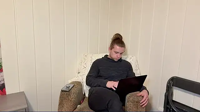 Snapshot of DaddydayDrinkzz chatting on January 2026 04:28:01 AM DaddydayDrinkzz online show from January 2026 04:28:01 AM