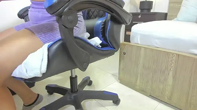 evelin leroy online show from January 2026 11:59:02 AM