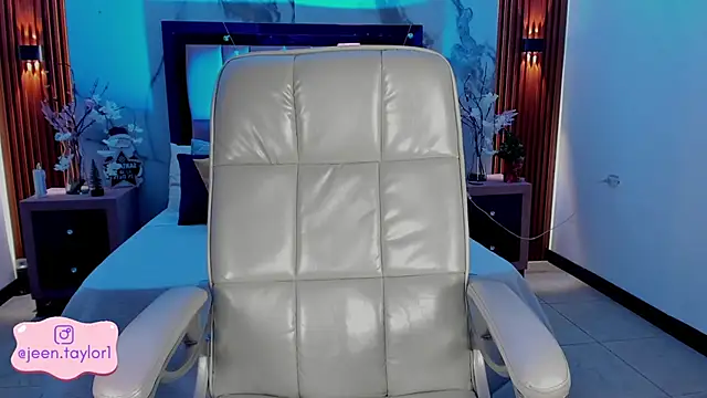 Jeen Taylor online show from November 2025 08:12:01 PM