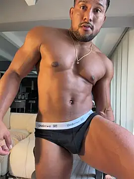 Snapshot of CallumMuscle chatting on July 2026 08:37:01 PM CallumMuscle online show from July 2026 08:37:01 PM