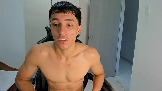 Snapshot of enzo_sloran chatting on May 2026 05:20:02 PM enzo sloran online show from May 2026 05:20:02 PM
