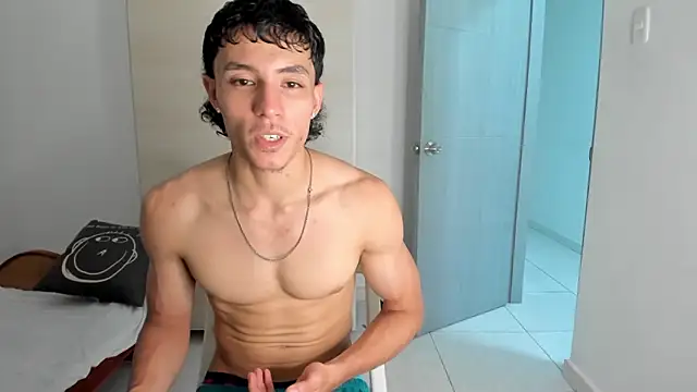 Snapshot of enzo_sloran chatting on May 2026 06:53:02 AM enzo sloran online show from May 2026 06:53:02 AM