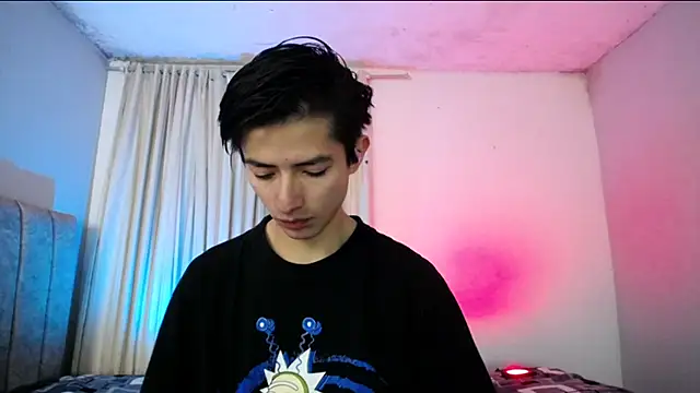 Yellowpokemon23 online show from April 2026 06:08:02 PM