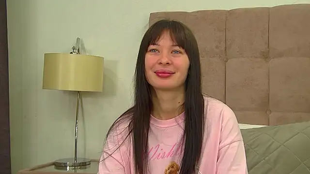 AlexandraBloom online show from February 2026 06:23:01 PM