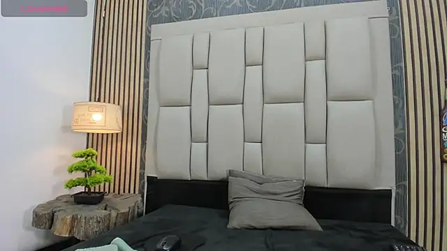 chimi88 online show from February 2025 11:44:02 AM