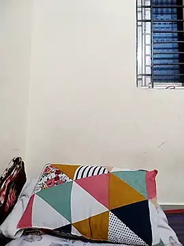 Snapshot of Cool__girl chatting on February 2025 05:15:01 PM Cool girl online show from February 2025 05:15:01 PM