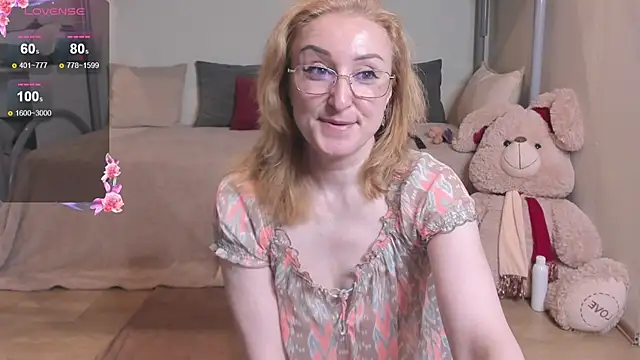 Snapshot of MadissonKiss chatting on June 2026 11:14:02 PM MadissonKiss online show from June 2026 11:14:02 PM