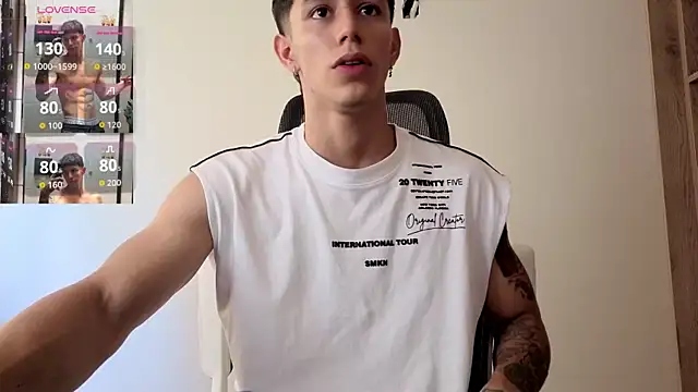 Snapshot of Cristopher23_ chatting on October 2025 05:31:02 PM Cristopher23 online show from October 2025 05:31:02 PM