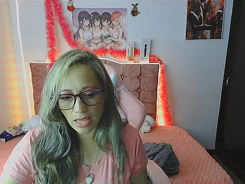 Melanyy 100 online show from December 2024 06:21:01 PM