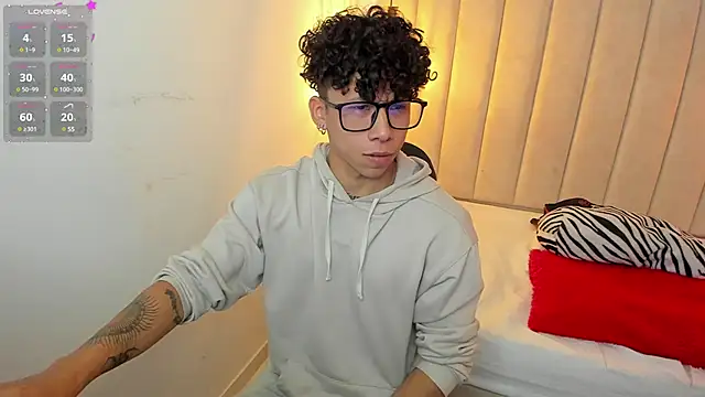 AkazaBoy  online show from January 2025 05:01:02 AM