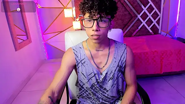 AkazaBoy  online show from January 2025 04:05:01 AM