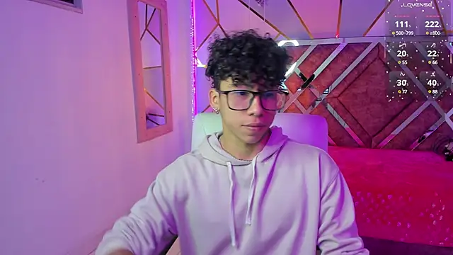 AkazaBoy  online show from March 2025 04:24:01 AM