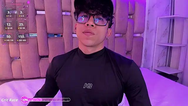 AkazaBoy  online show from October 2025 08:06:02 PM