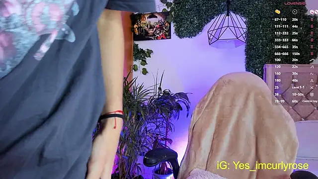 CurlyRose   online show from September 2025 09:50:01 PM