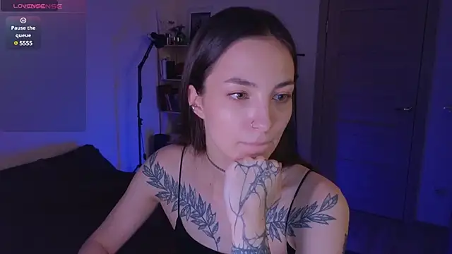 Snapshot of Space_X_Roxy_ chatting on December 2024 07:58:02 PM Space X Roxy  online show from December 2024 07:58:02 PM