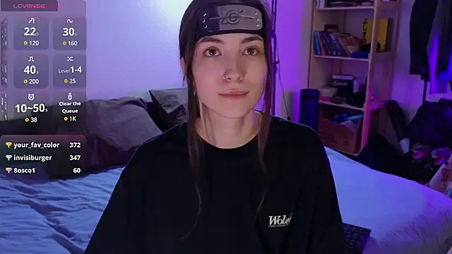 Snapshot of Space_X_Roxy_ chatting on January 2025 10:06:01 PM Space X Roxy  online show from January 2025 10:06:01 PM