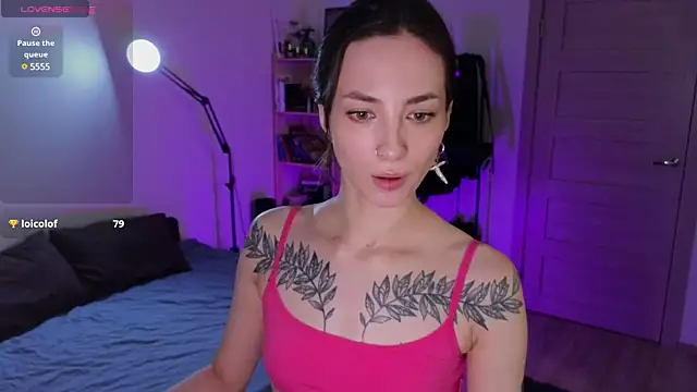 Snapshot of Space_X_Roxy_ chatting on January 2025 07:11:01 PM Space X Roxy  online show from January 2025 07:11:01 PM