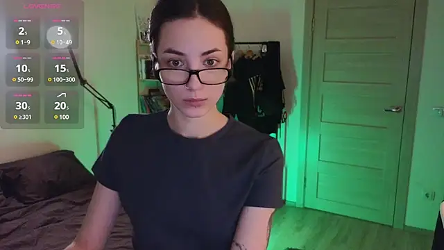 Snapshot of Space_X_Roxy_ chatting on January 2025 04:53:01 PM Space X Roxy  online show from January 2025 04:53:01 PM