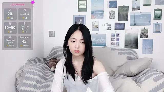 Snapshot of LiLiYbaby chatting on December 2024 03:55:01 PM LiLiYbaby online show from December 2024 03:55:01 PM