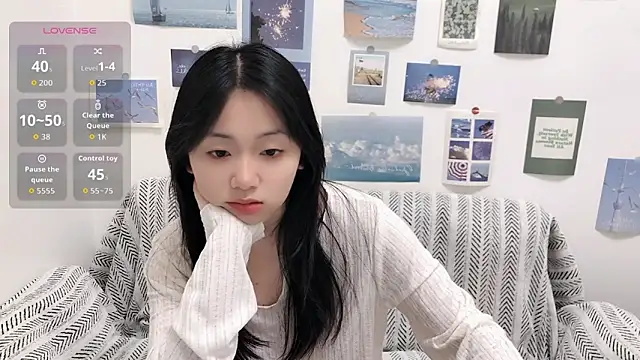 Snapshot of LiLiYbaby chatting on September 2025 06:02:02 AM LiLiYbaby online show from September 2025 06:02:02 AM