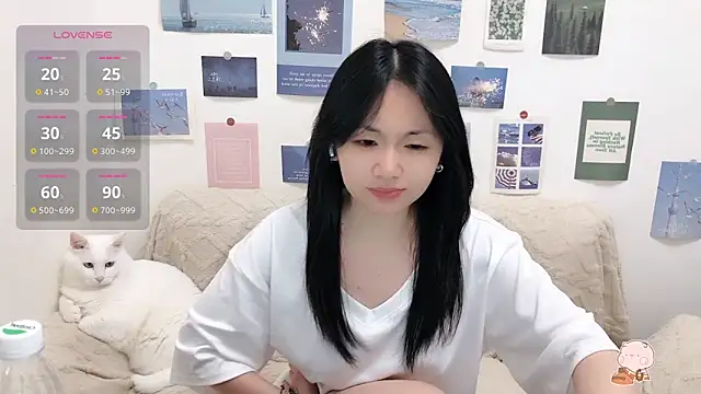 Snapshot of LiLiYbaby chatting on October 2025 06:02:02 AM LiLiYbaby online show from October 2025 06:02:02 AM