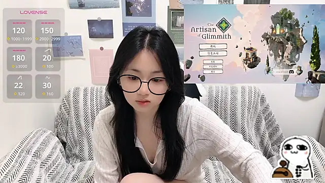 Snapshot of LiLiYbaby chatting on June 2026 06:52:02 AM LiLiYbaby online show from June 2026 06:52:02 AM