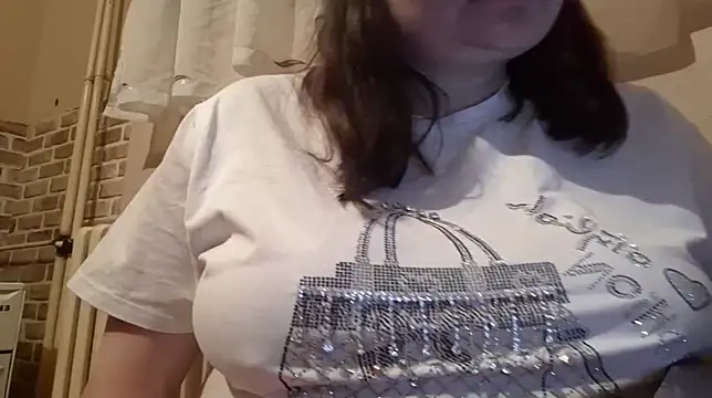 AalinnaK online show from March 2025 05:54:02 PM