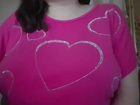 AalinnaK online show from December 2025 12:33:02 PM