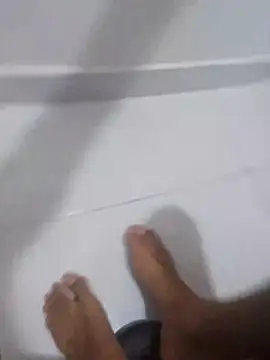 alvaroenriqe23 online show from October 2025 07:19:02 PM