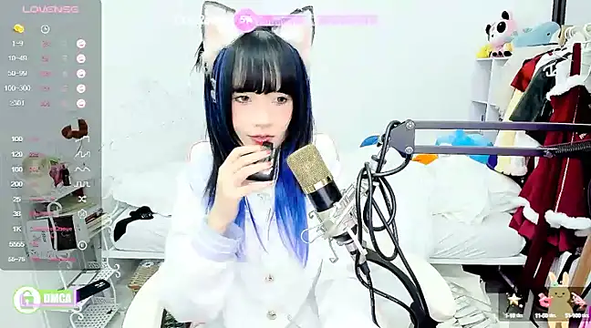 RassieRaph online show from December 2024 04:41:01 PM