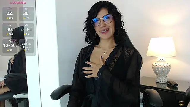 Snapshot of LeeThompson_ chatting on December 2024 04:52:01 AM LeeThompson online show from December 2024 04:52:01 AM