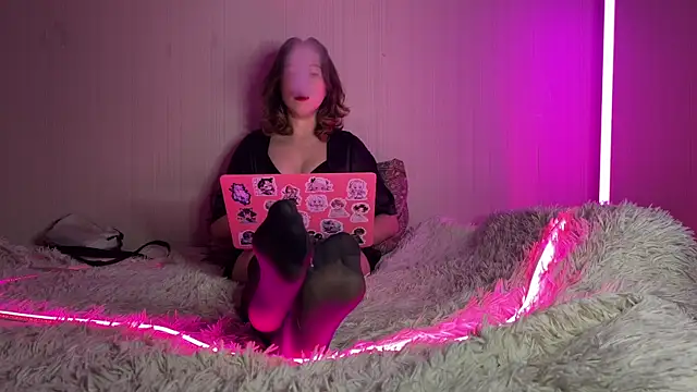 Snapshot of misswishh_ chatting on December 2024 02:13:02 AM misswishh online show from December 2024 02:13:02 AM