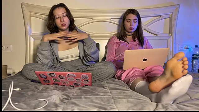 Snapshot of misswishh_ chatting on February 2025 06:30:01 PM misswishh online show from February 2025 06:30:01 PM