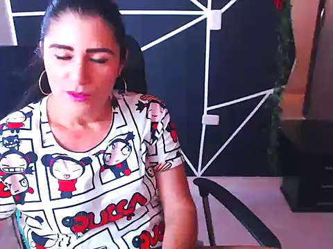 Snapshot of LUCY_LI chatting on March 2025 06:22:02 PM LUCY LI online show from March 2025 06:22:02 PM