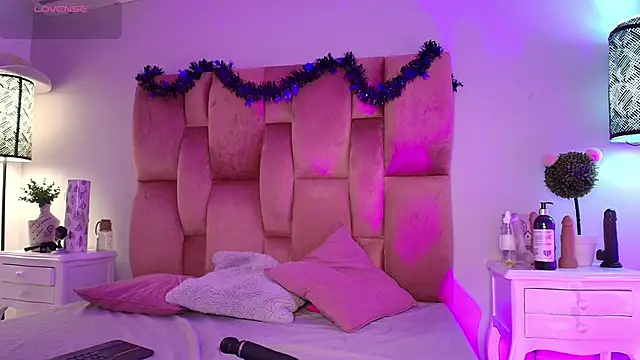 Snapshot of SweetBonniie chatting on November 2025 12:39:02 PM SweetBonniie online show from November 2025 12:39:02 PM