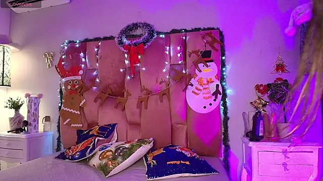 Snapshot of SweetBonniie chatting on December 2025 12:09:01 PM SweetBonniie online show from December 2025 12:09:01 PM