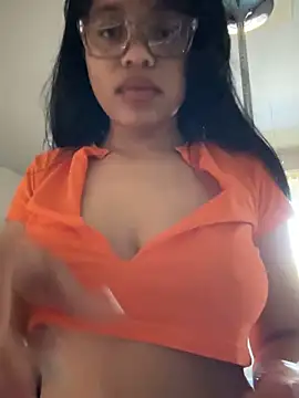 Snapshot of afavoredangel chatting on February 2026 04:23:01 PM afavoredangel online show from February 2026 04:23:01 PM