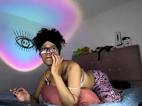 Snapshot of Ale_xandra chatting on November 2025 02:27:02 PM Ale xandra online show from November 2025 02:27:02 PM